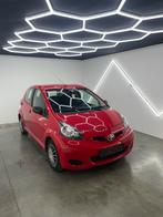Toyota Aygo| 64.960KM| 2012 | GEKEURD + GARANTIE, Auto's, Voorwielaandrijving, Euro 5, Stof, 50 kW