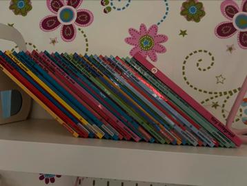 Tiny 32 boeken beschikbaar voor biedingen