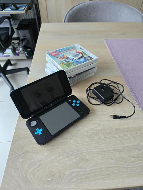 New Nintendo 2ds XL + spellen zeer goede staat, Games en Spelcomputers, Spelcomputers | Nintendo 2DS en 3DS, Zo goed als nieuw