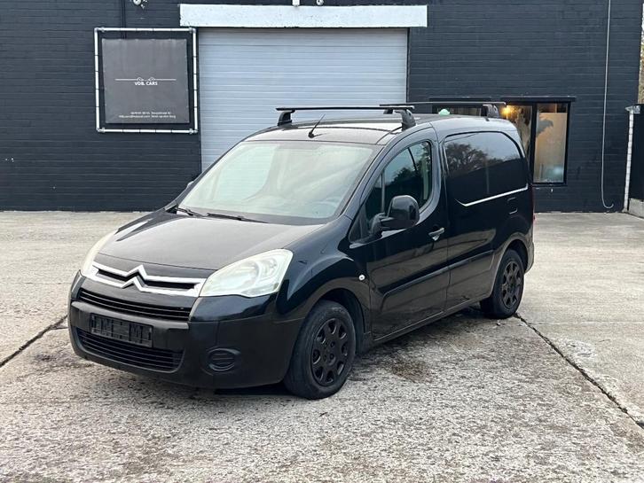 Citroen berlingo / 202,000km / LICHTEVRACHT / airco / 3zit, Auto's, Bestelwagens en Lichte vracht, Bedrijf, Te koop, Trekhaak