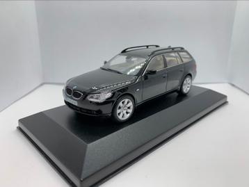 BMW 5-serie 5er Touring (Type E61) 2004 - Kyosho beschikbaar voor biedingen