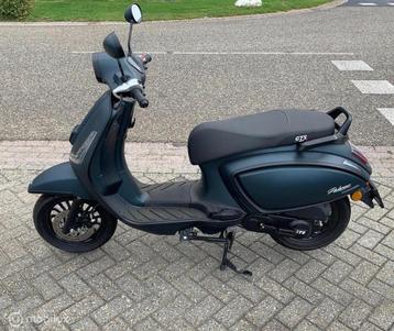 GTS Palermo Retrolook scooter beschikbaar voor biedingen