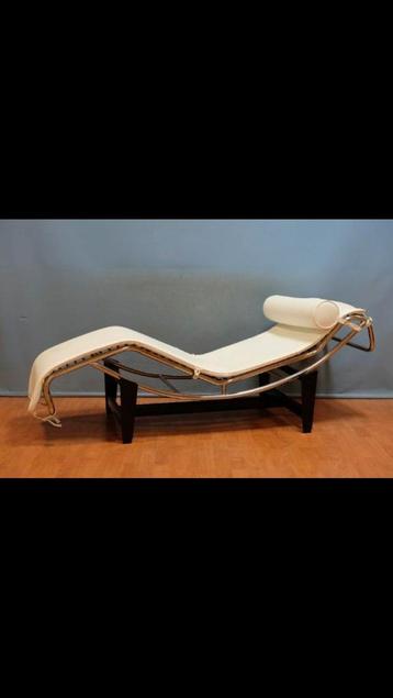 Chaise longue modèle  LC4 Lecorbusier