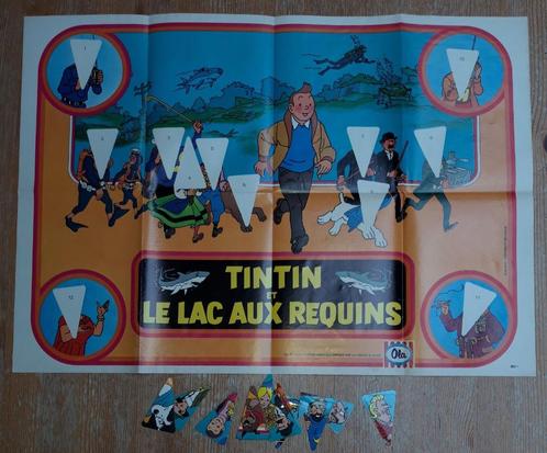 Tintin 12 stickers Ola + poster Lac aux requins 1973 Hergé, Collections, Personnages de BD, Comme neuf, Image, Affiche ou Autocollant