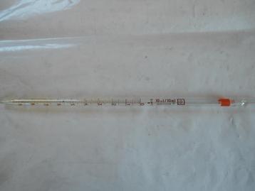 Pipet beschikbaar voor biedingen