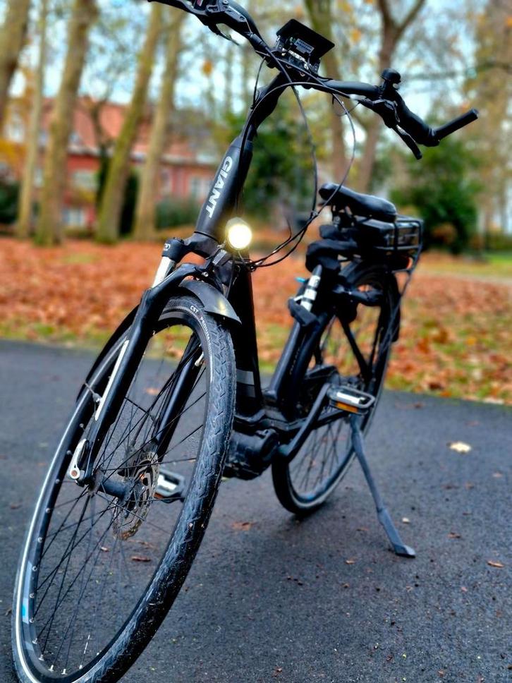 elektrische fiets(GIANT)middelgrote motor, Fietsen en Brommers, Elektrische fietsen, Zo goed als nieuw, Giant, Ophalen of Verzenden