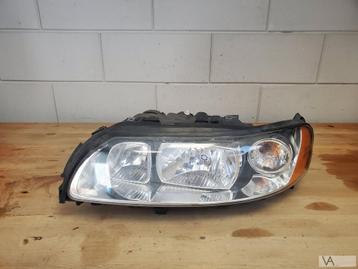 Volvo S60 en V70 2004 - 2007 koplamp links halogeen €100 beschikbaar voor biedingen