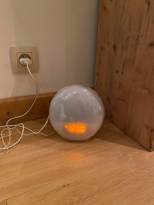 Wake-up light | Wekker met ‘zonlicht’, Elektronische apparatuur, Wekkers, Zo goed als nieuw, Digitaal, Ophalen of Verzenden