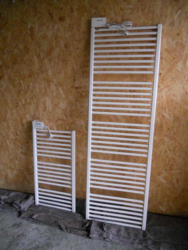 badkamerradiator, Doe-het-zelf en Bouw, Verwarming en Radiatoren, Zo goed als nieuw, Radiator, Ophalen