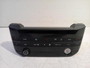 KACHEL BED. PANEEL Jaguar XE (GX7318C858GF|MF1163602681) beschikbaar voor biedingen