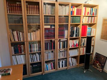 Livres et beaux livres à vendre (meubles bibliothèque aussi) beschikbaar voor biedingen