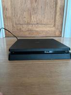 Ps4 + controller en oplader + HDMI kabel, Games en Spelcomputers, Ophalen, 500 GB, Zo goed als nieuw, Met 1 controller