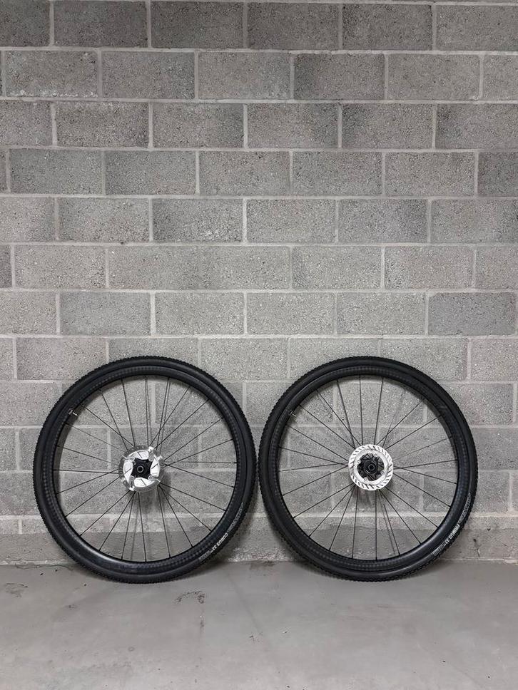 Carbon wielen voor tubes, Vélos & Vélomoteurs, Vélos Pièces, Comme neuf, Vélo de course, Enlèvement ou Envoi