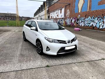 Toyota Auris Hybrid beschikbaar voor biedingen