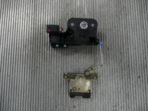 Opel Corsa C Slotmechaniek Achterklepslot GM09183495, Auto-onderdelen, Carrosserie, Opel, Gebruikt, Ophalen of Verzenden
