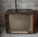 Antieke Grundig TV type 59T55, Ophalen