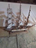 Un bateau voilier, Hobby & Loisirs créatifs, Modélisme | Bateaux & Navires, Enlèvement, Comme neuf