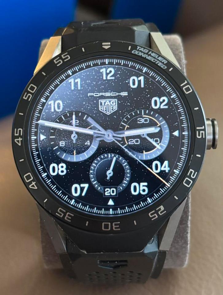 TAG HEUER connecté SAR8A80, Bijoux, Sacs & Beauté, Montres | Hommes, Comme neuf, TAG Heuer, Enlèvement