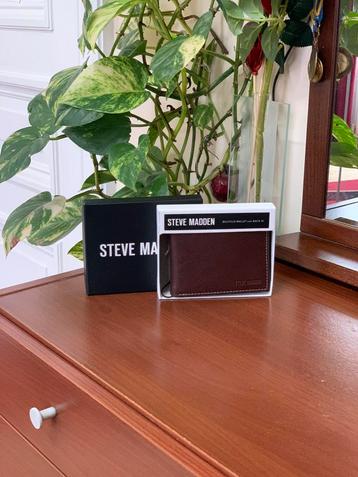 Steve Madden - Bruine leren portemonnee beschikbaar voor biedingen
