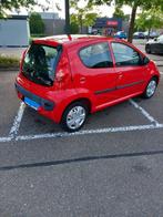 PEUGEOT 107 BENZINE 5DEURS 99600KM GEKEURD 2950EURO, Auto's, Voorwielaandrijving, Stof, Zwart, 5 deurs