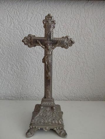 Kruis beschikbaar voor biedingen