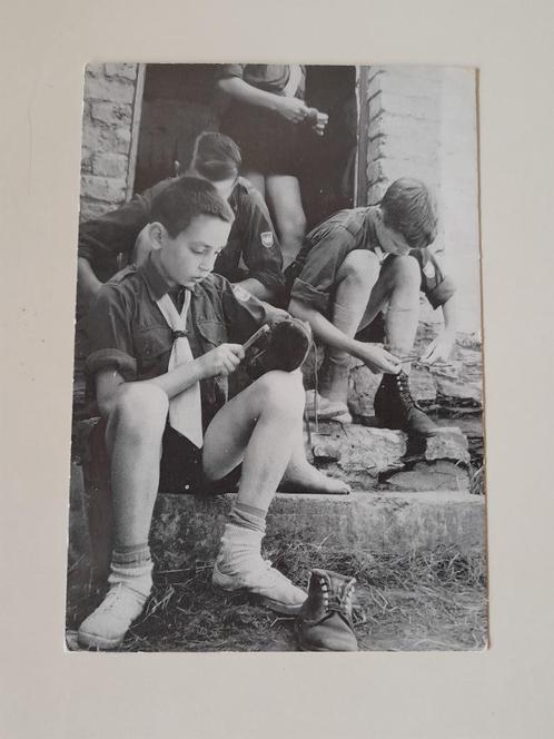 Postkaart - jonge scouts, Verzamelen, Postkaarten | Themakaarten, Gelopen, Ophalen of Verzenden