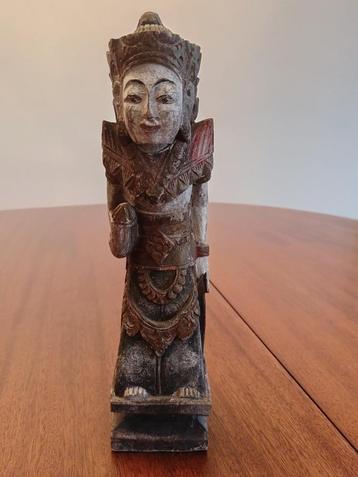 Oud Oosters Houten Beeldje beschikbaar voor biedingen