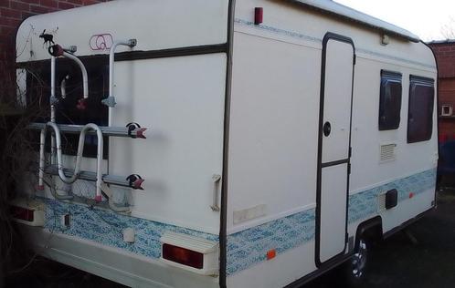 Caravan Adria Unica, Caravans en Kamperen, Caravans, Particulier, tot en met 4, 750 - 1000 kg, Adria, Dwarsbed, 4 tot 5 meter