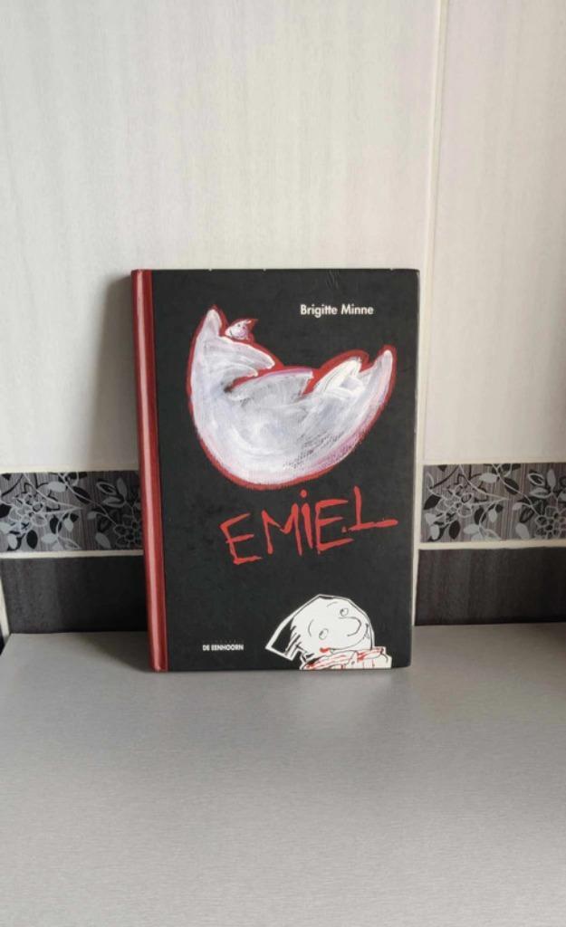 Boek - Emiel - Brigitte Minne - Kinder - Jeugd - €3, Boeken, Kinderboeken | Jeugd | onder 10 jaar, Gelezen, Fictie algemeen, Ophalen