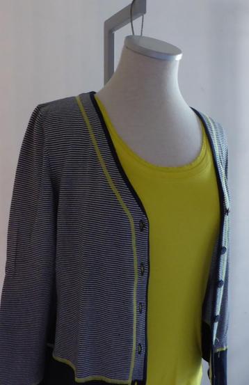Topje + bijhorende gilet / Small beschikbaar voor biedingen
