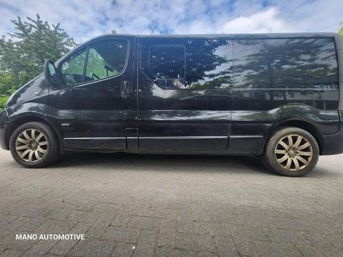 Opel Vivaro 2.5d à cabine double légère ! Garantie+ clé, Autos, Camionnettes & Utilitaires, Entreprise, Achat, Attache-remorque