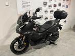 Honda ADV350 met topcase en toerscherm (bj 2024), Motoren, Motoren | Honda, Scooter, Bedrijf, 12 t/m 35 kW, 350 cc