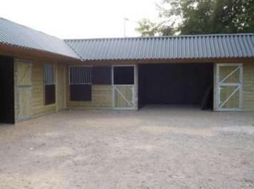 Paardenstallen voor meerdere paarden