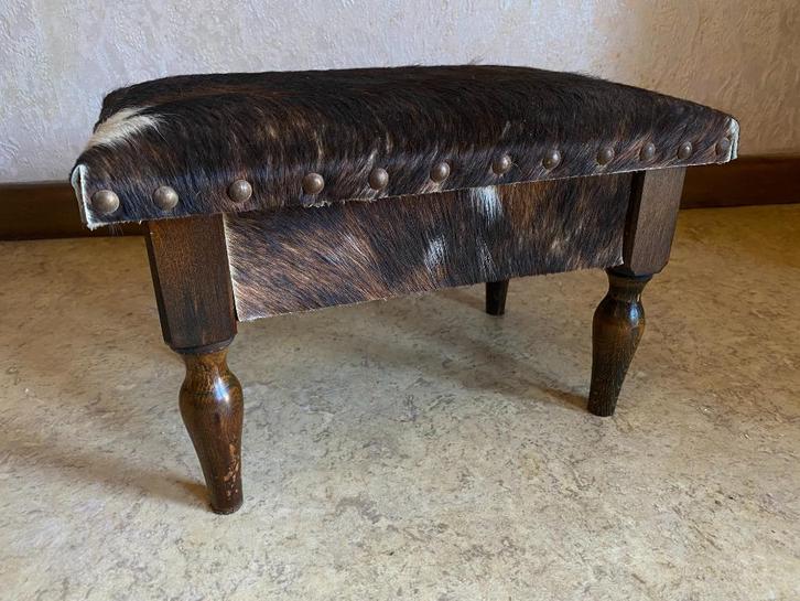 Klein opbergbankje met geitenvel, Huis en Inrichting, Woonaccessoires | Overige, Gebruikt, Ophalen