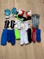 Voetbalaccessoires (keepershandschoenen, beenbeschermers M,L, Kinderen en Baby's, Kinderkleding | Mutsen, Sjaals en Handschoenen