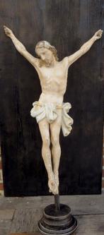 Grand corpus en bois, Enlèvement ou Envoi