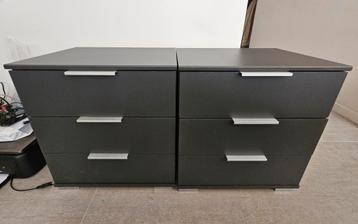 2 nachtkastjes donkergrijs beschikbaar voor biedingen