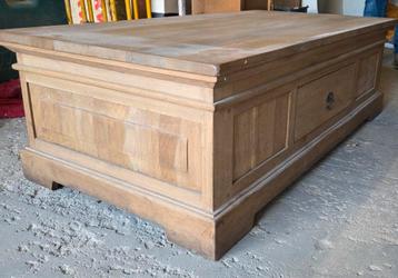 Salontafel hout beschikbaar voor biedingen