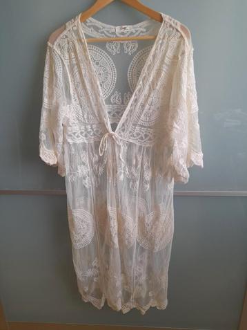 Kanten kimono  beschikbaar voor biedingen