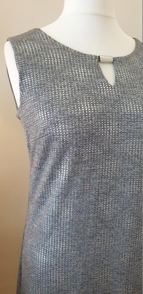 NIEUW artikel : My Lily's stretch jurk - Maat M, Kleding | Dames, Jurken, Nieuw, Maat 38/40 (M), Grijs, Knielengte, Ophalen of Verzenden