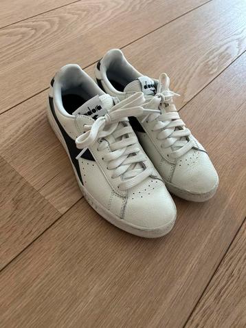 Chaussures Diadora taille 37, Diadora, Enlèvement ou Envoi, Sneakers et Baskets, Comme neuf