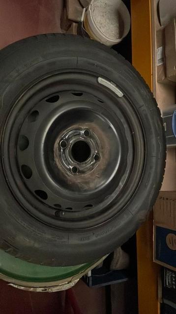 14 duim  stalen velg beschikbaar voor biedingen