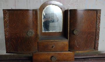 ancien meuble suspendu avec portes incurvées, Enlèvement