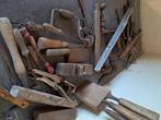 Oude gereedschappen te koop, Ophalen