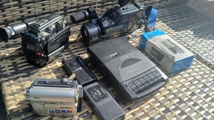 divers appareil a verifier camera dictaphone casette dvd, Audio, Tv en Foto, Videocamera's Analoog, Camera, 8mm, Ophalen of Verzenden