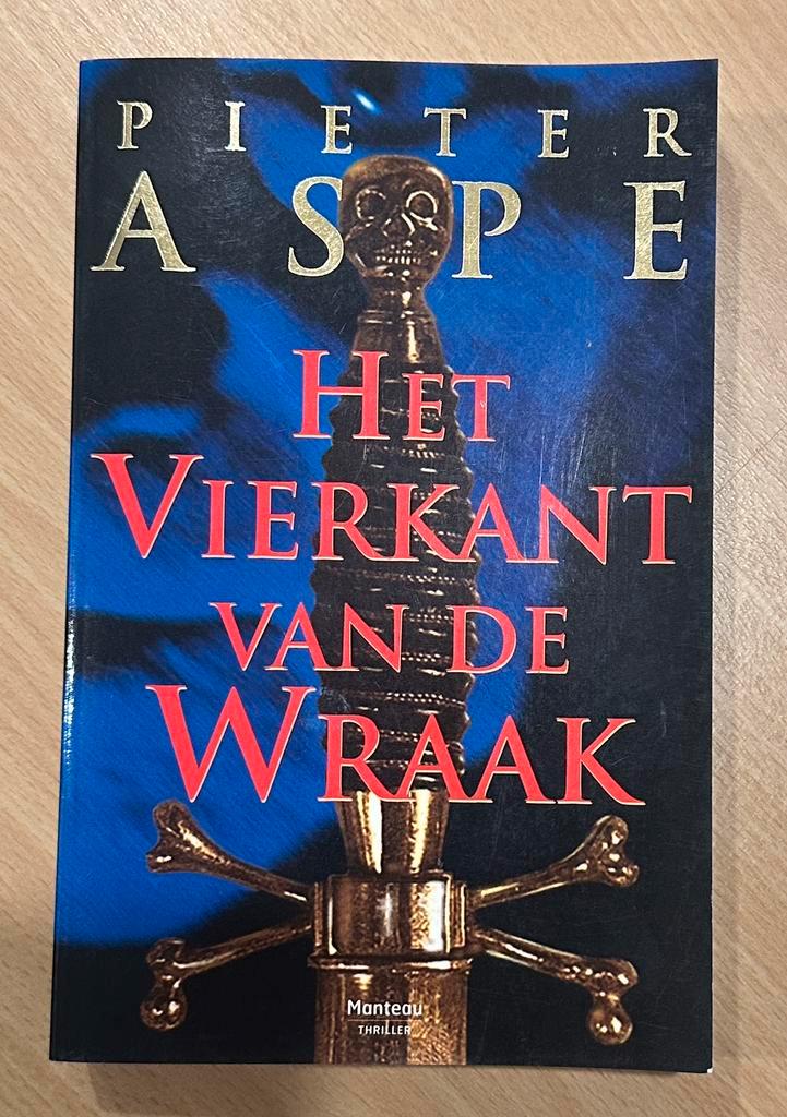 Pieter Aspe - Het vierkant van de wraak, Boeken, Thrillers, Zo goed als nieuw, Ophalen of Verzenden