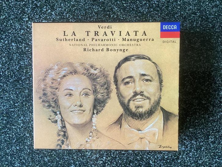 Opera Verdi La Traviata boxset 2 cd’s met boekje Pavarotti, CD & DVD, CD | Classique, Comme neuf, Opéra ou Opérette, Coffret, Enlèvement ou Envoi