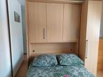 Compacte slaapkamerkast, ideaal voor vakantie-appartement, Ophalen of Verzenden, Zo goed als nieuw
