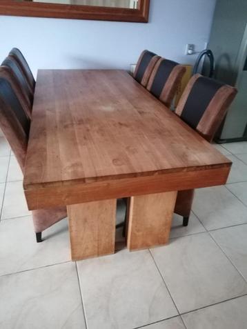 Grote teak houten tafel