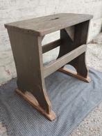 Groot bankje / oude zitkruk uit werkatelier...goede staat., Antiek en Kunst, Ophalen of Verzenden